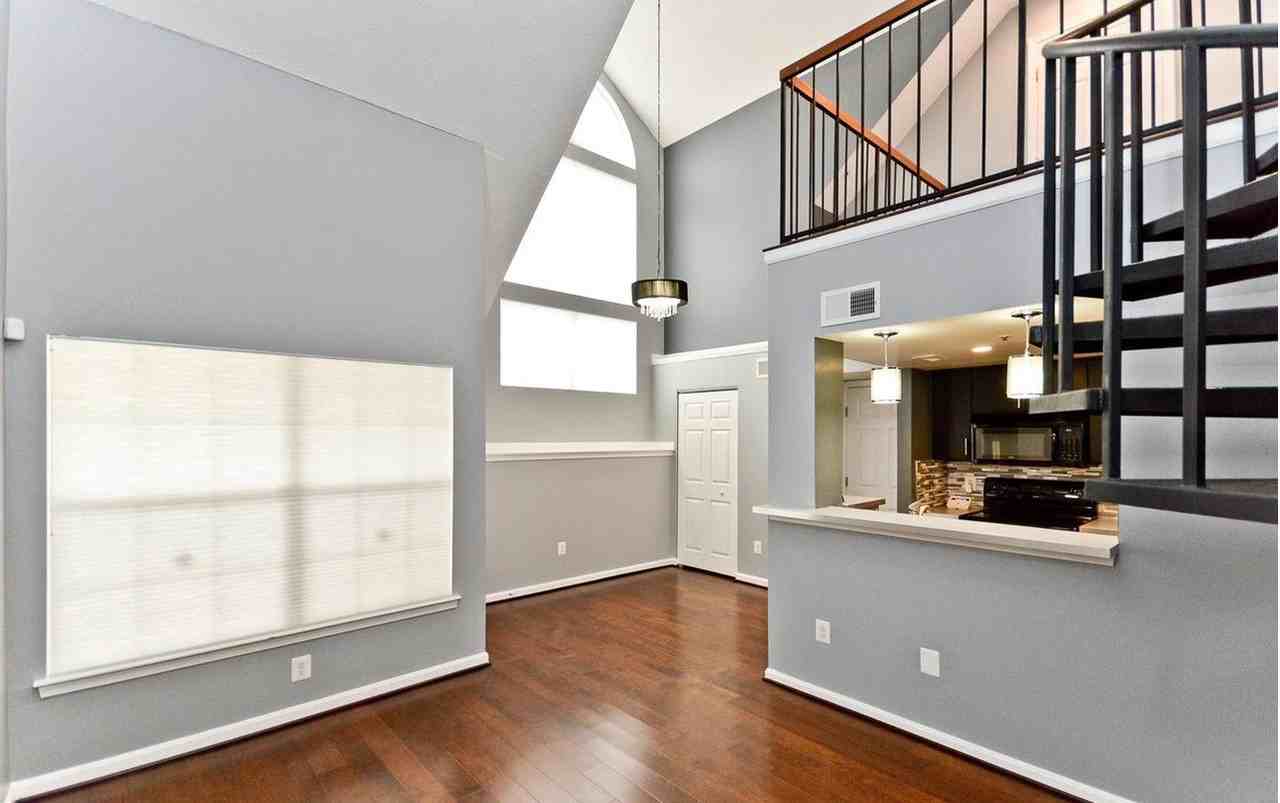15645 Easthaven Ct - Photo 4 of 23