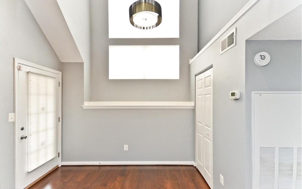 15645 Easthaven Ct - Photo 6 of 23