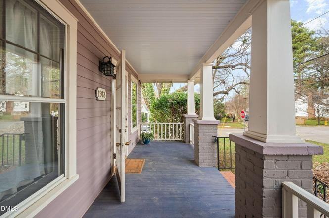 1913 Reaves Dr - Photo 3 of 26
