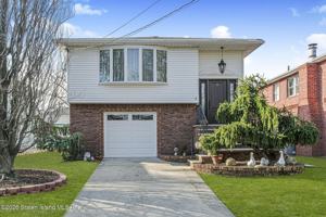 featured image of 14 Denton Pl