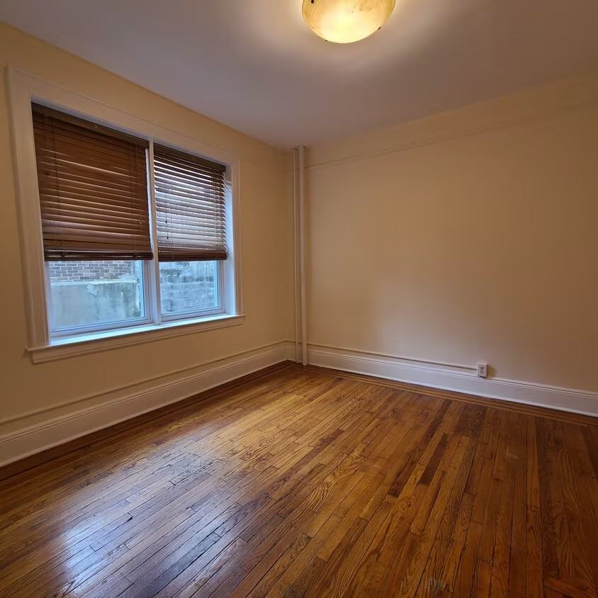 7411 Boulevard E - Photo 5 of 11