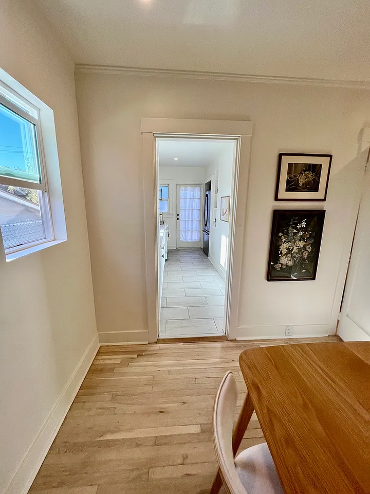 2509 Bath St - Photo 4 of 18