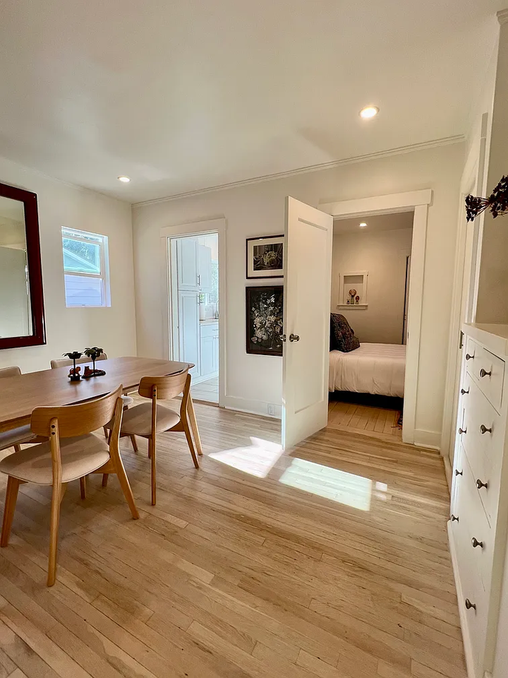 2509 Bath St - Photo 7 of 18