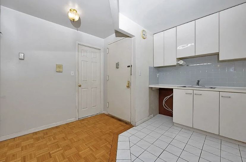 2116 Greene Ave #A2 - Photo 2 of 11
