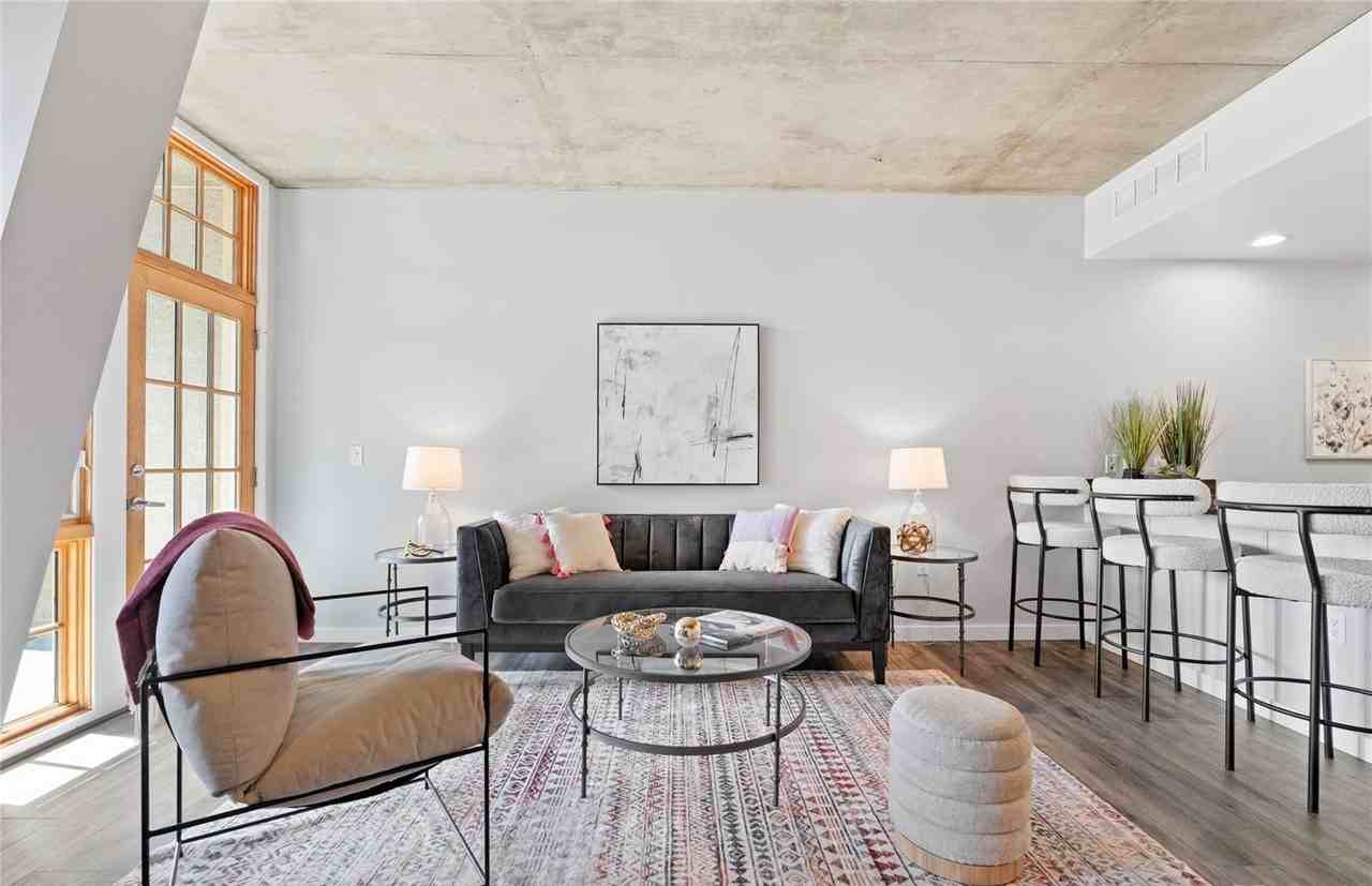 275 S Harrison St #409 - Photo 3 of 10