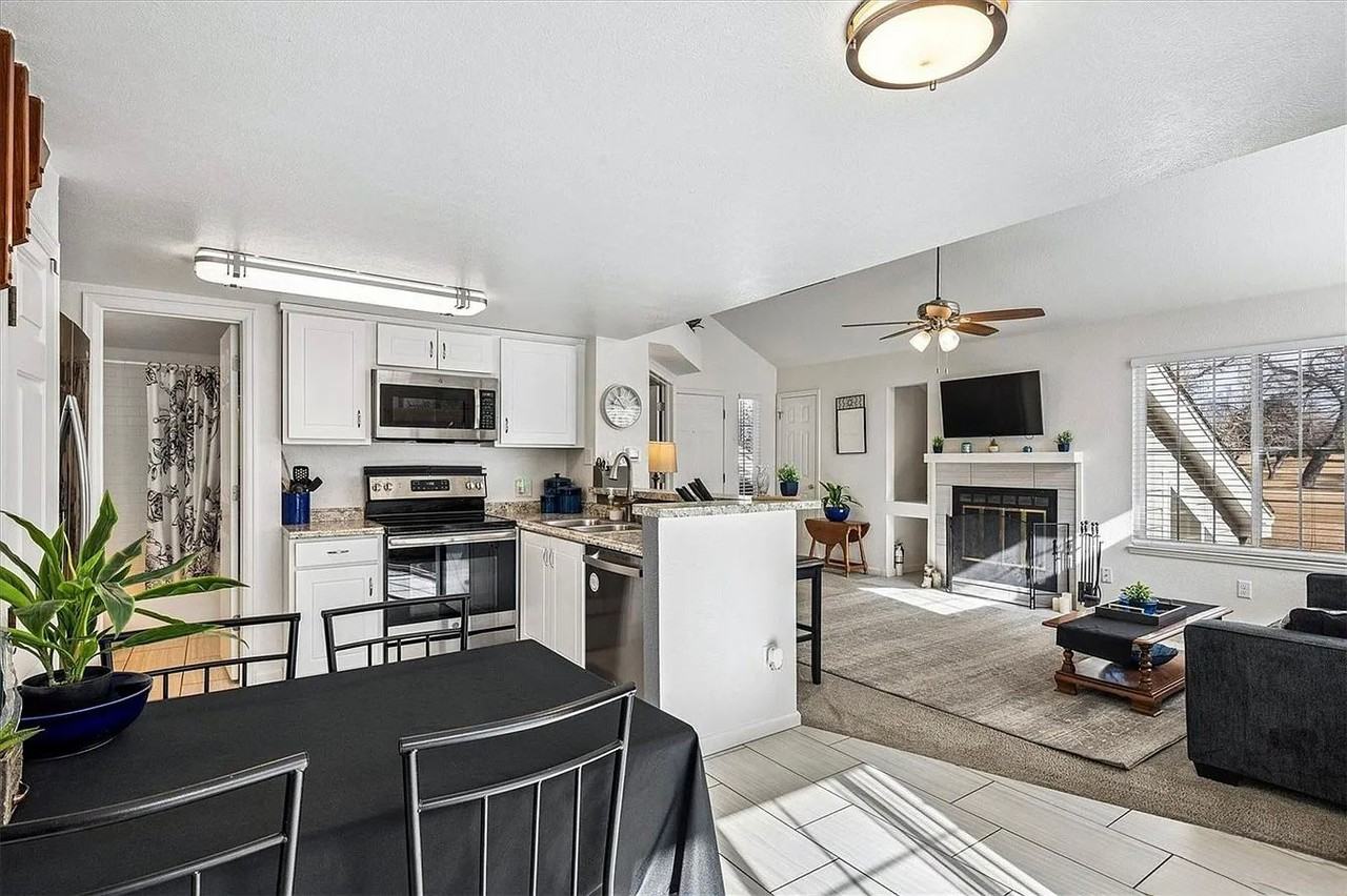 13884 E Lehigh Ave #F - Photo 2 of 11