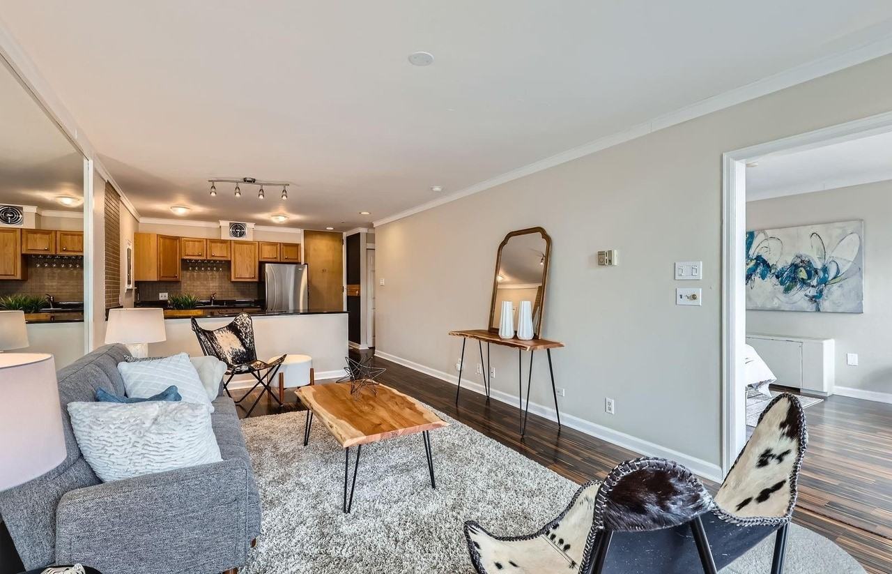 1050 N Corona St #304 - Photo 3 of 13
