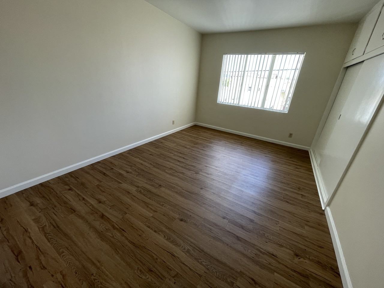 1137 E California Ave #22 - Photo 4 of 12