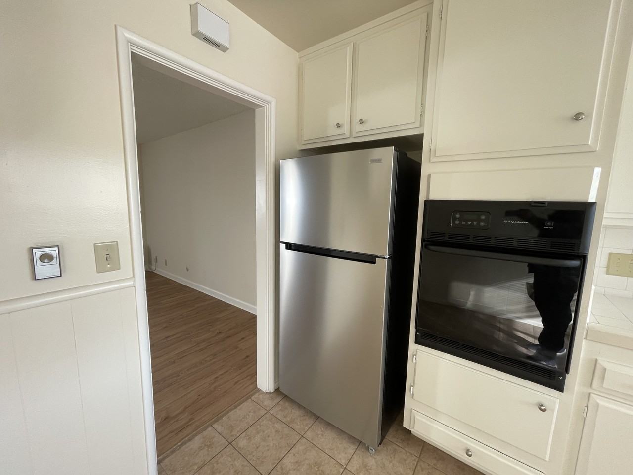 460 W Doran St #305 - Photo 4 of 10