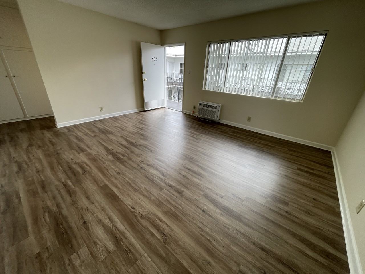 460 W Doran St #305 - Photo 6 of 10