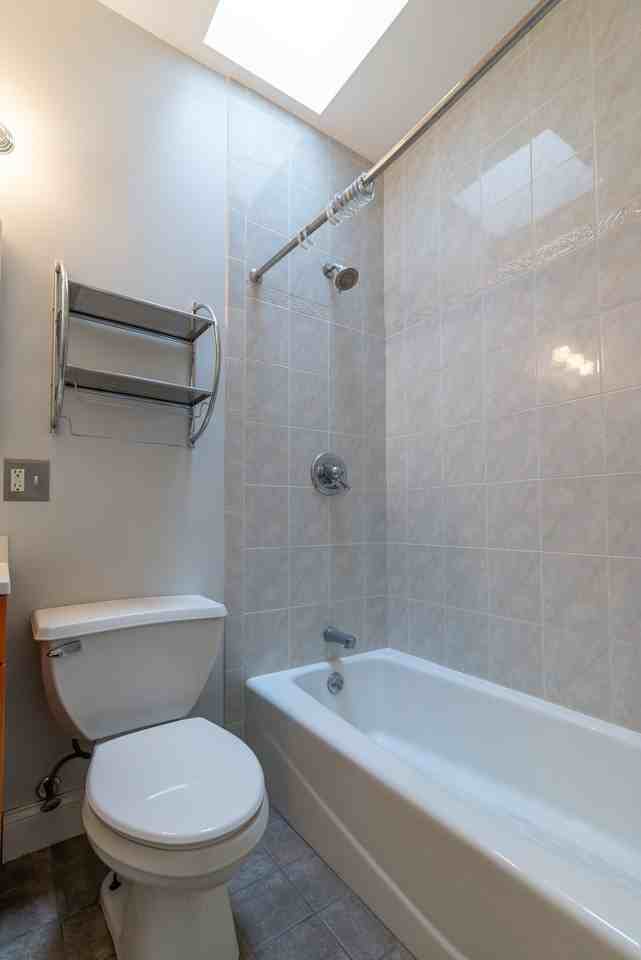 287 Bloomfield Ave #1 - Photo 6 of 23