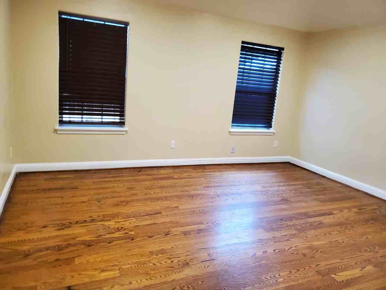 534 Firnat St #NA - Photo 3 of 5