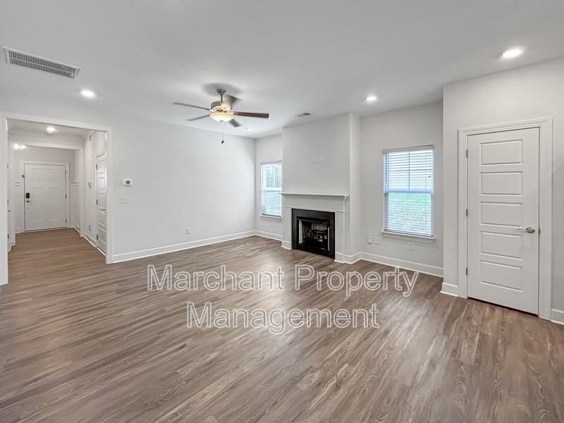 21 Jaycee Ct - Photo 4 of 23