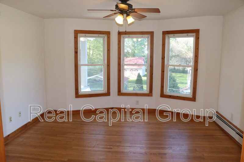 5 Ferris St #FL2 - Photo 2 of 22