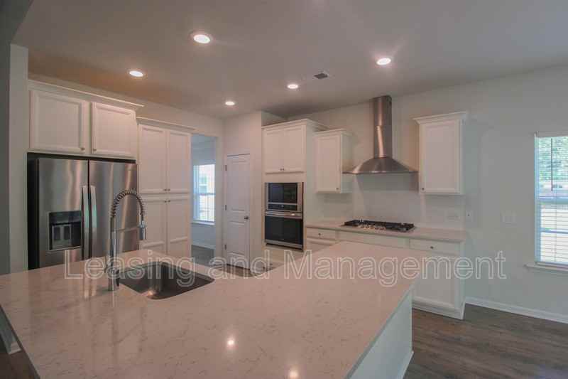 150 Daniels Creek Cir - Photo 4 of 27