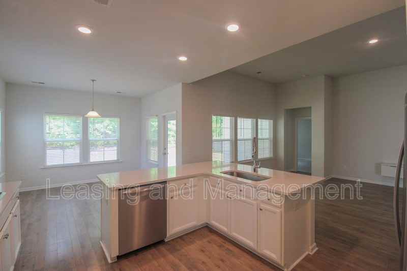 150 Daniels Creek Cir - Photo 5 of 27