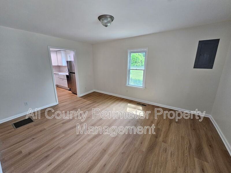 216 E Martin Luther King Jr Dr - Photo 2 of 13