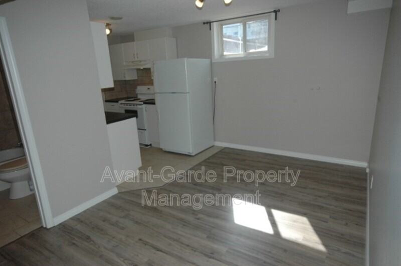 8529 83 Ave Nw - Photo 7 of 22