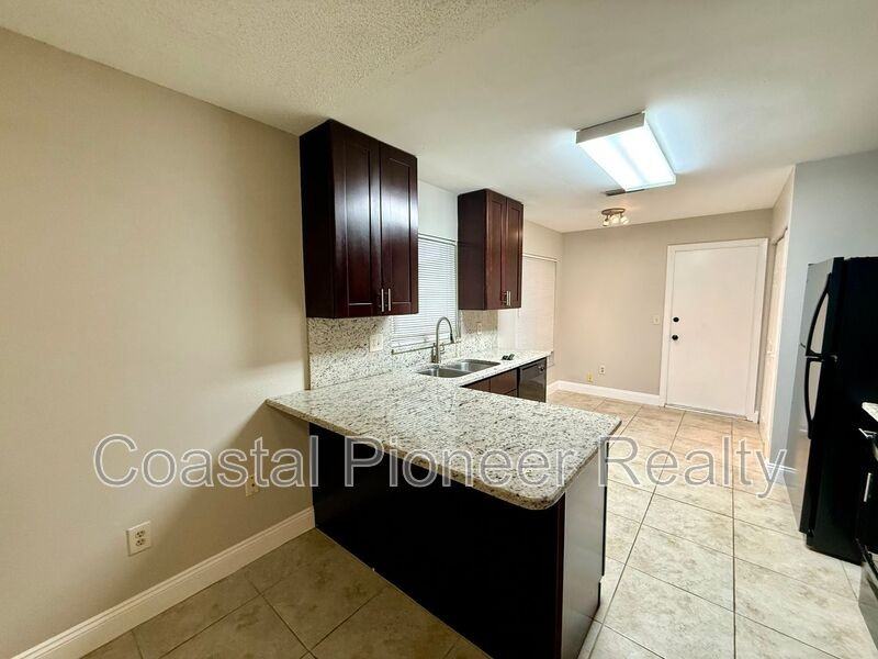 14057 Citrus Pointe Dr - Photo 7 of 21