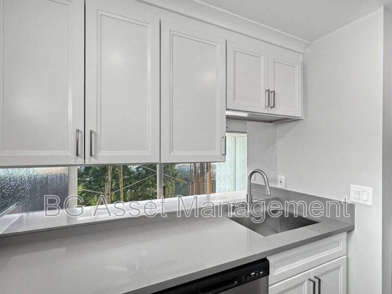 10 Lee St #7 - Photo 4 of 11