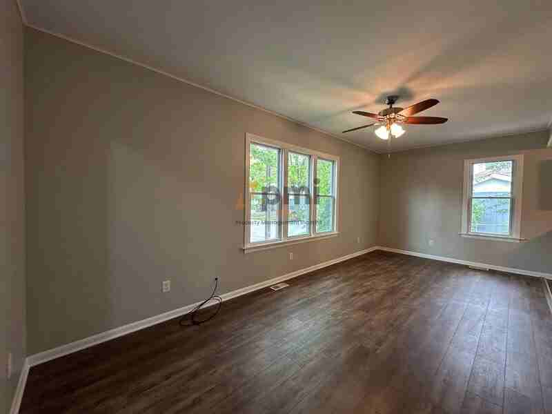 6812 Jackson Ave - Photo 3 of 23