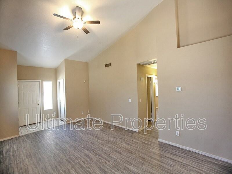 9903 N 77th Ave - Photo 4 of 17