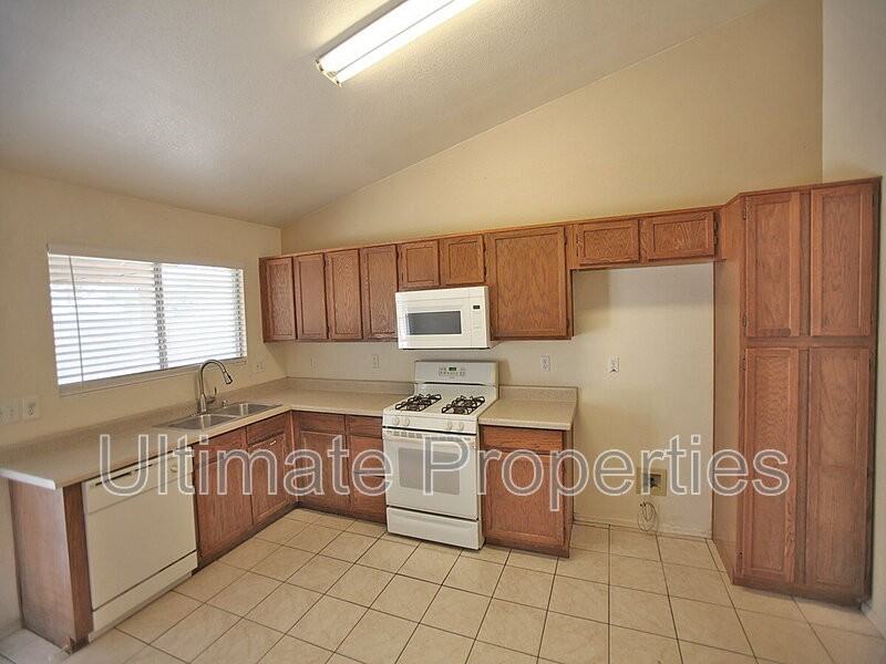 9903 N 77th Ave - Photo 7 of 17