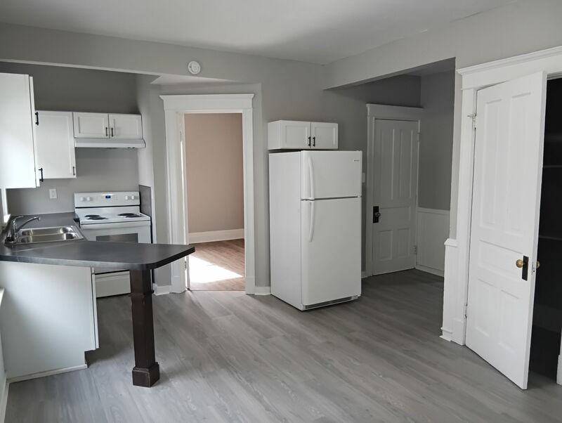 1702 S 10th St - Photo 2 of 13