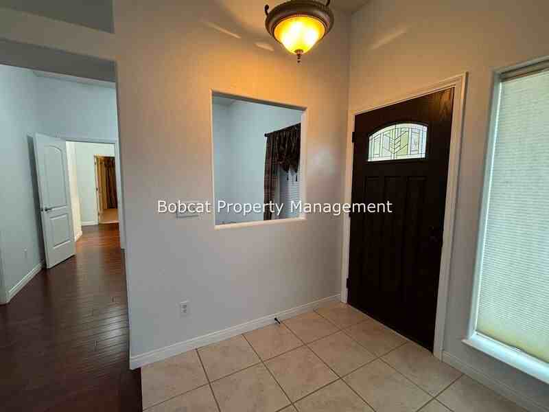 1626 Evergreen Dr - Photo 2 of 47