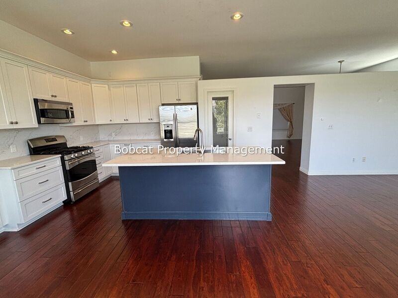 1626 Evergreen Dr - Photo 7 of 47