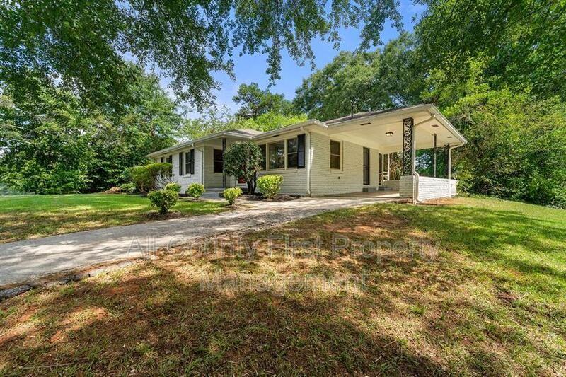 2461 Fontaine Cir - Photo 3 of 20