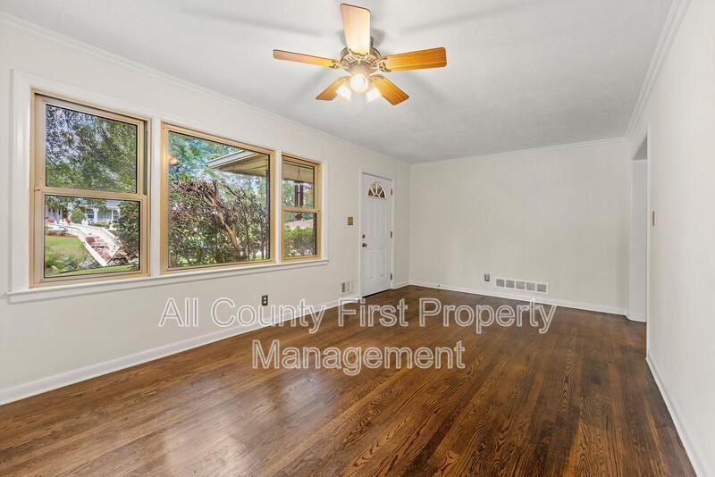 2461 Fontaine Cir - Photo 6 of 20