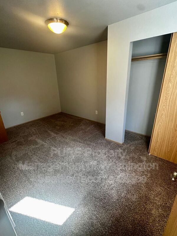 702 119th St S #B - Photo 7 of 16