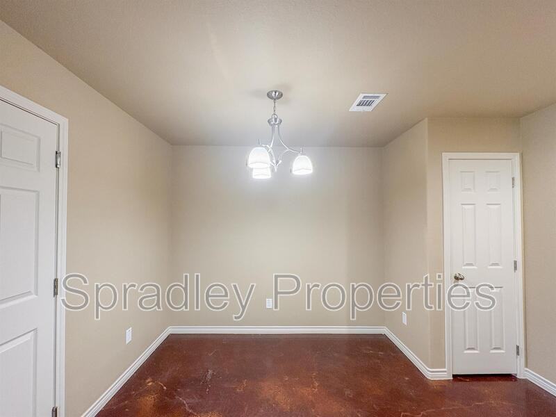 1032 Edwards Dr Apt B - Photo 6 of 14