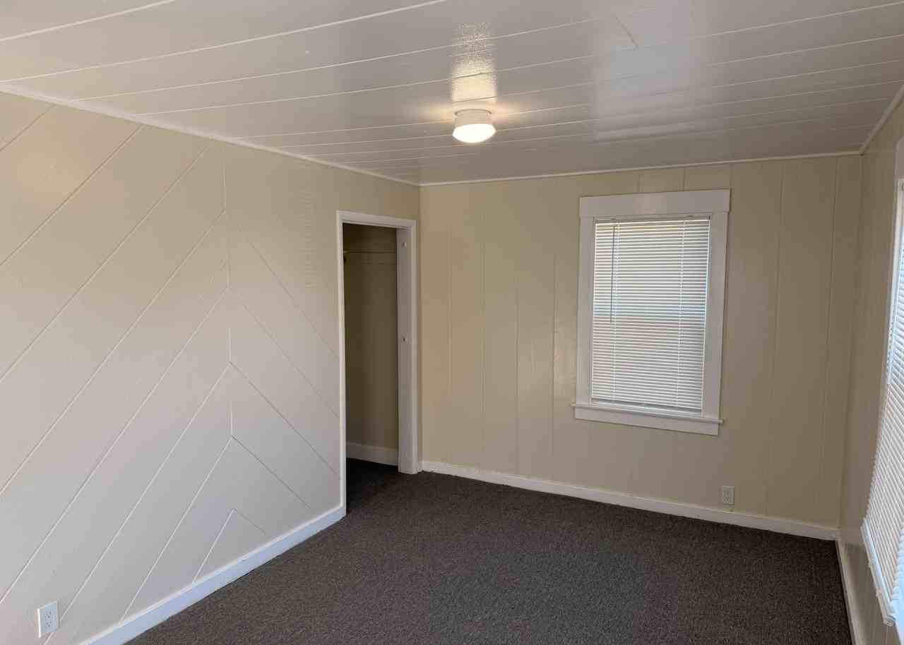 363 N Eldorado St - Photo 3 of 8