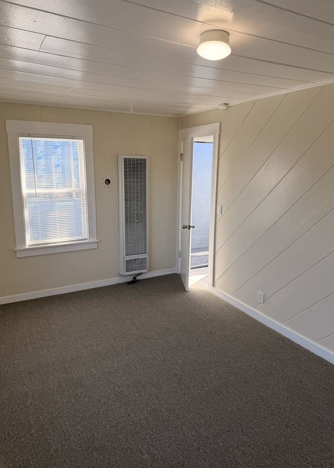 363 N Eldorado St - Photo 4 of 8