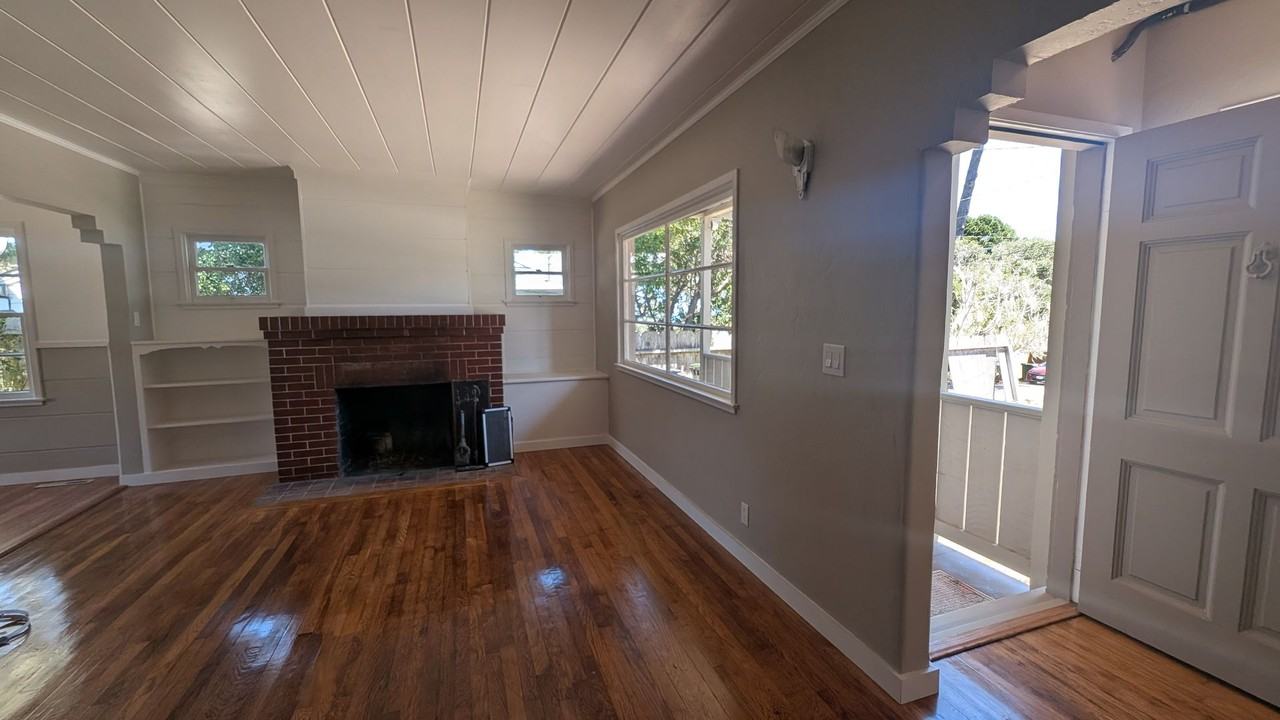 813 Cypress St - Photo 3 of 18