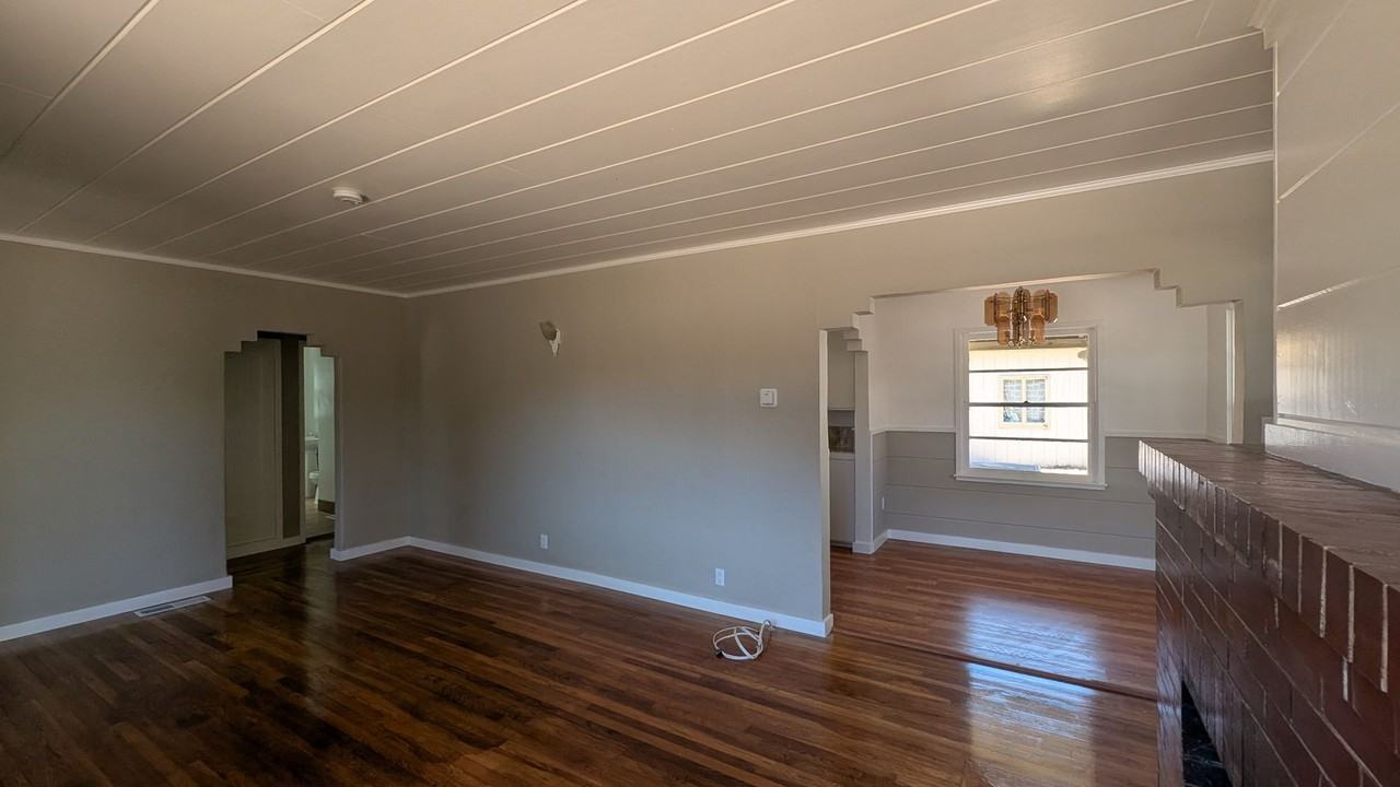 813 Cypress St - Photo 5 of 18