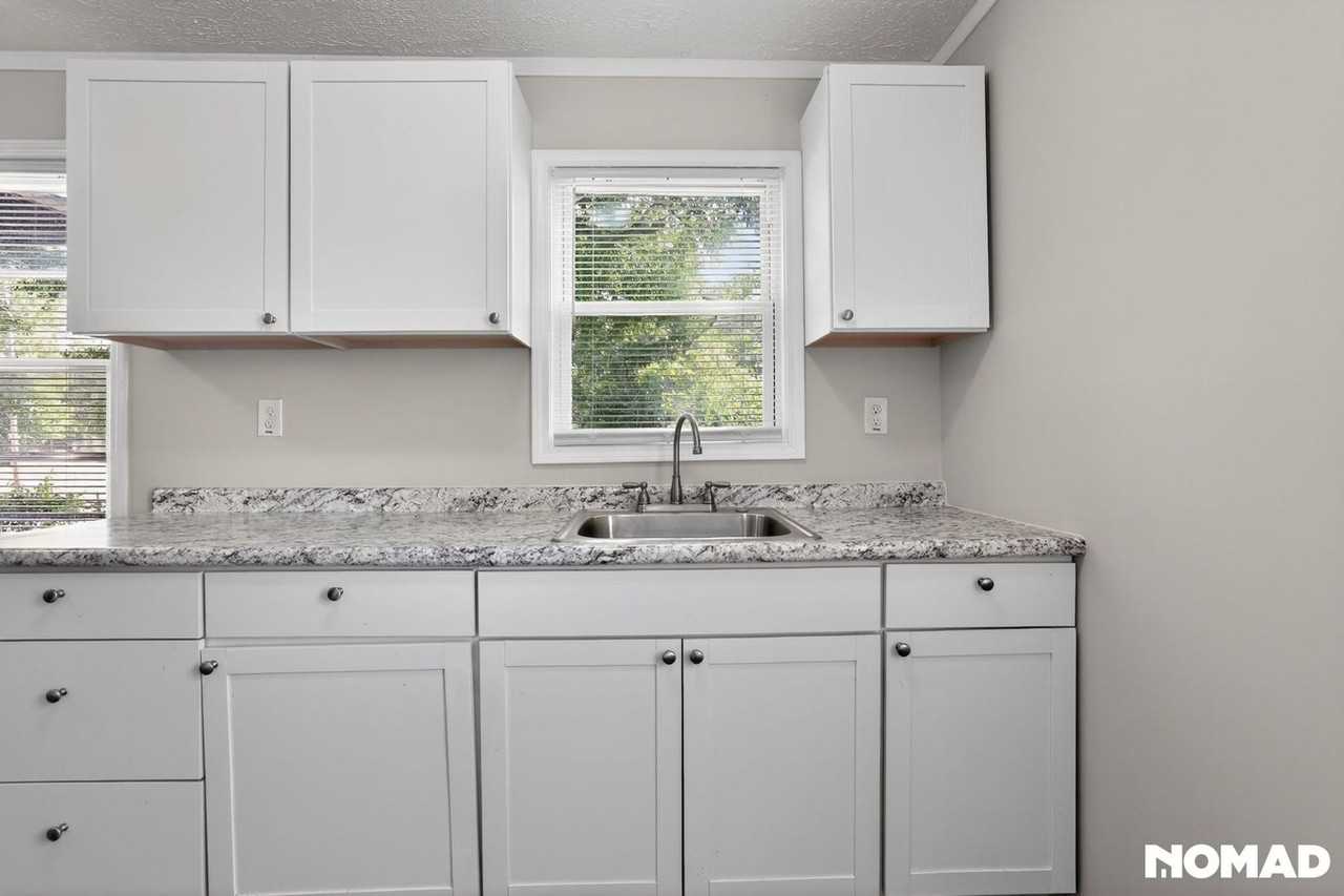 14 Lakeside Dr - Photo 6 of 33