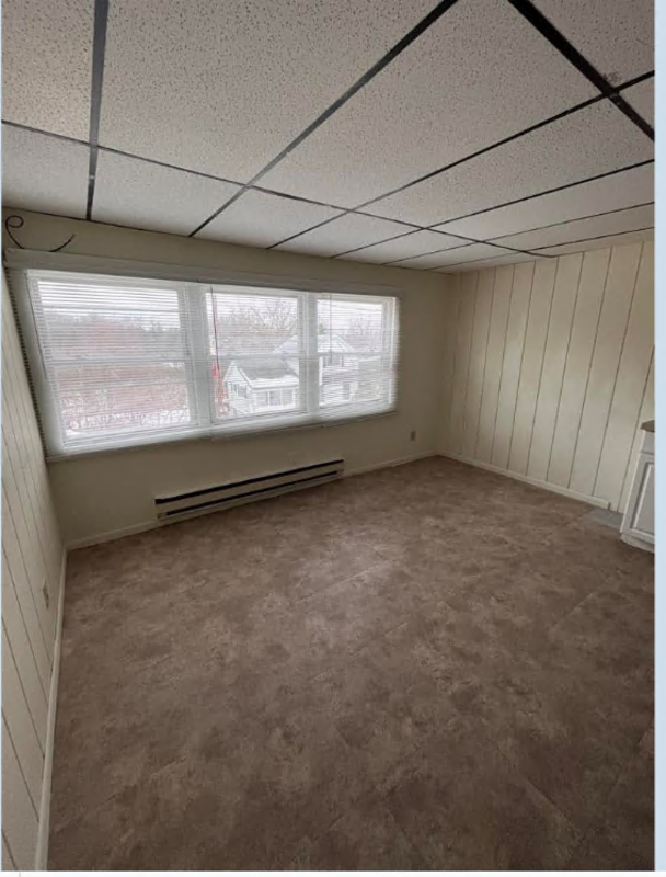148 S River St #4 - Photo 2 of 10