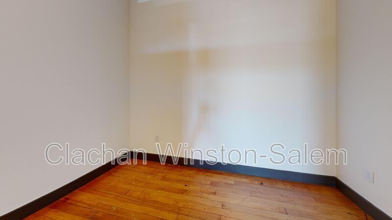 101 E 6th St #306 - Photo 4 of 9