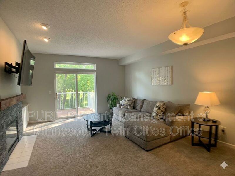 2245 Creekside Ct - Photo 5 of 30