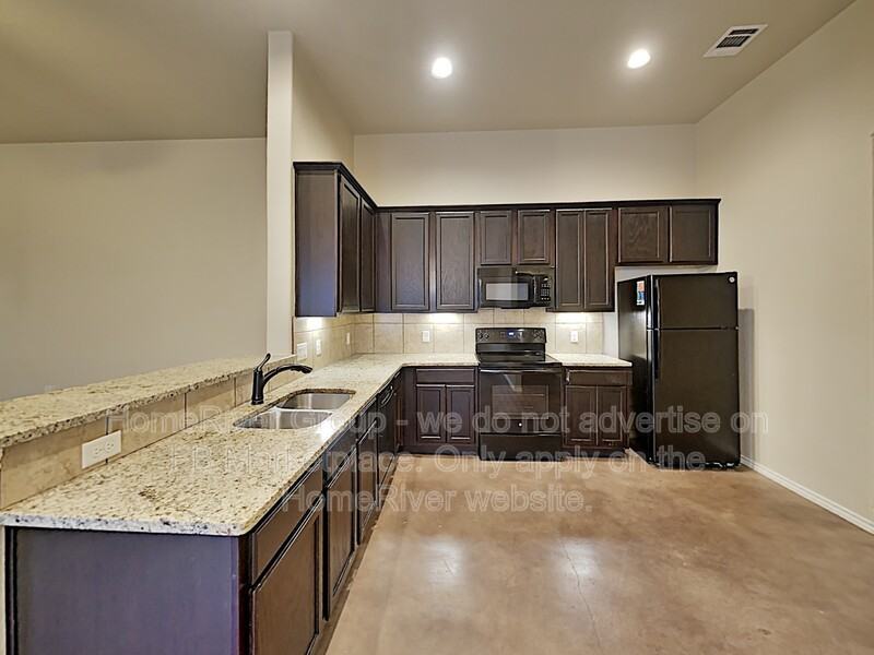 2562 Pahmeyer Rd - Photo 7 of 20