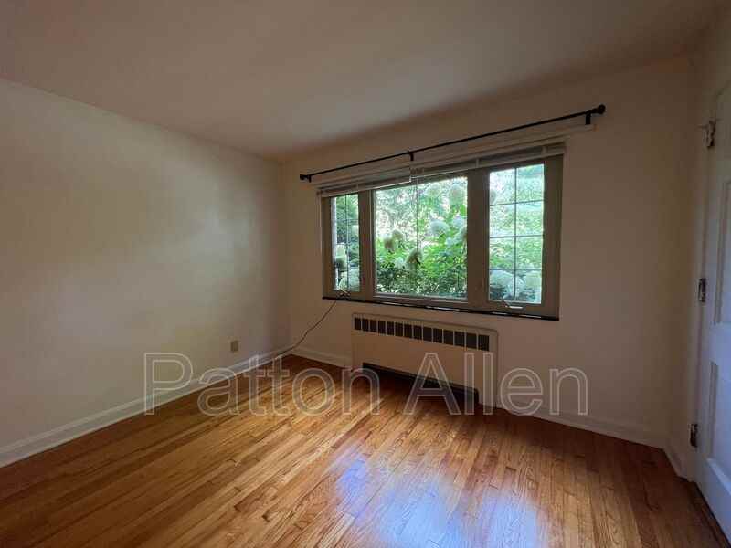 240 Kimberly Ave #2 - Photo 5 of 14