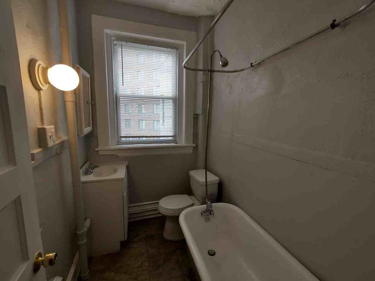 307 Dolphin St #4E - Photo 5 of 11