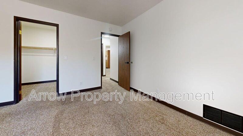201 E Arbor Ave - Photo 7 of 9