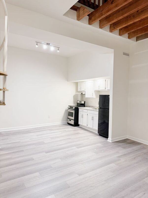 235 King St #3 - Photo 3 of 10