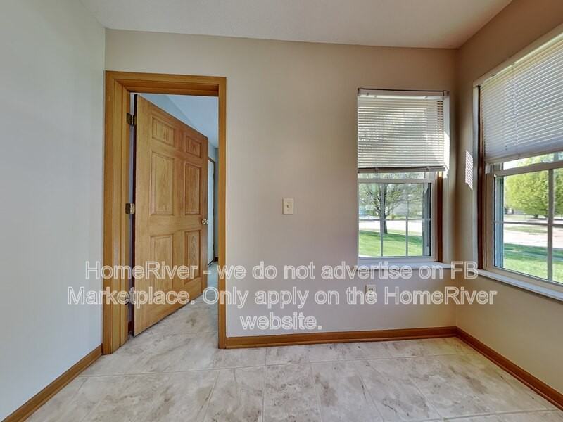 3648 Ashridge St - Photo 7 of 30