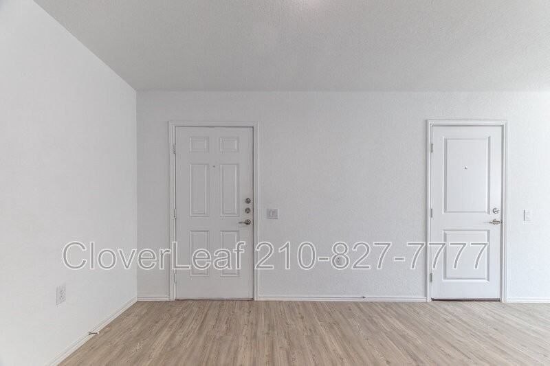 4407 Grassland Pass - Photo 5 of 34