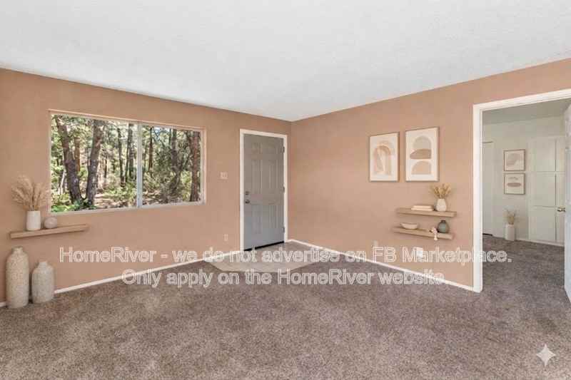 8916 N 11th St #A - Photo 4 of 40